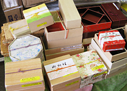 (有)村越折箱店 店内写真